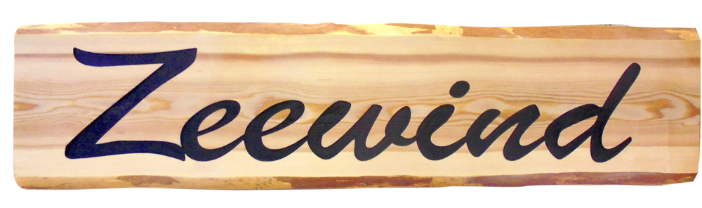 Schwartenbrett, Schrift eingraviert. Schwartenbrett, Schrift eingraviert.